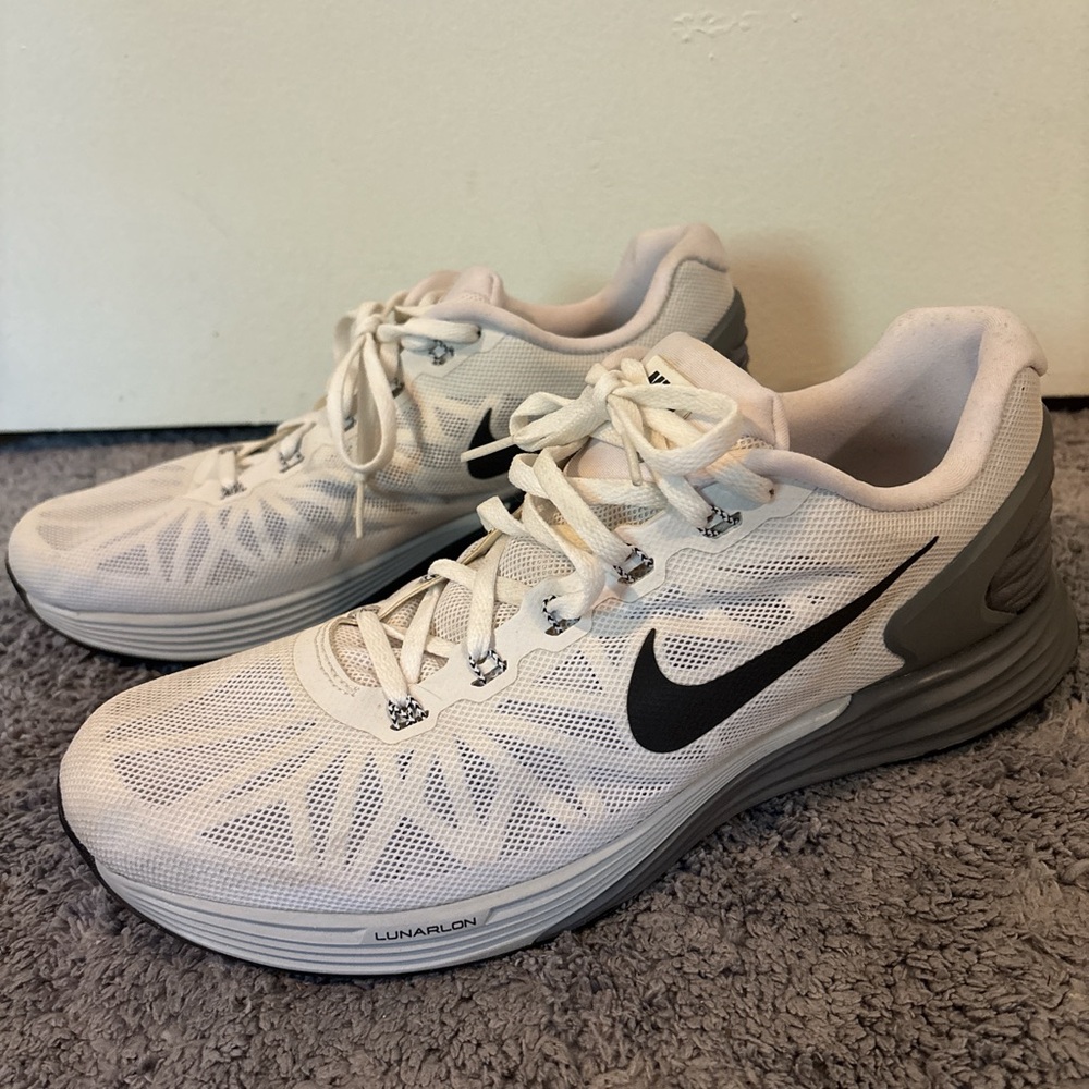 Nike LunarLon White and Gray Running Shoes
